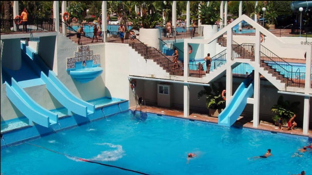 Benalmadena Benalbeach Parking Privado Exterior foto